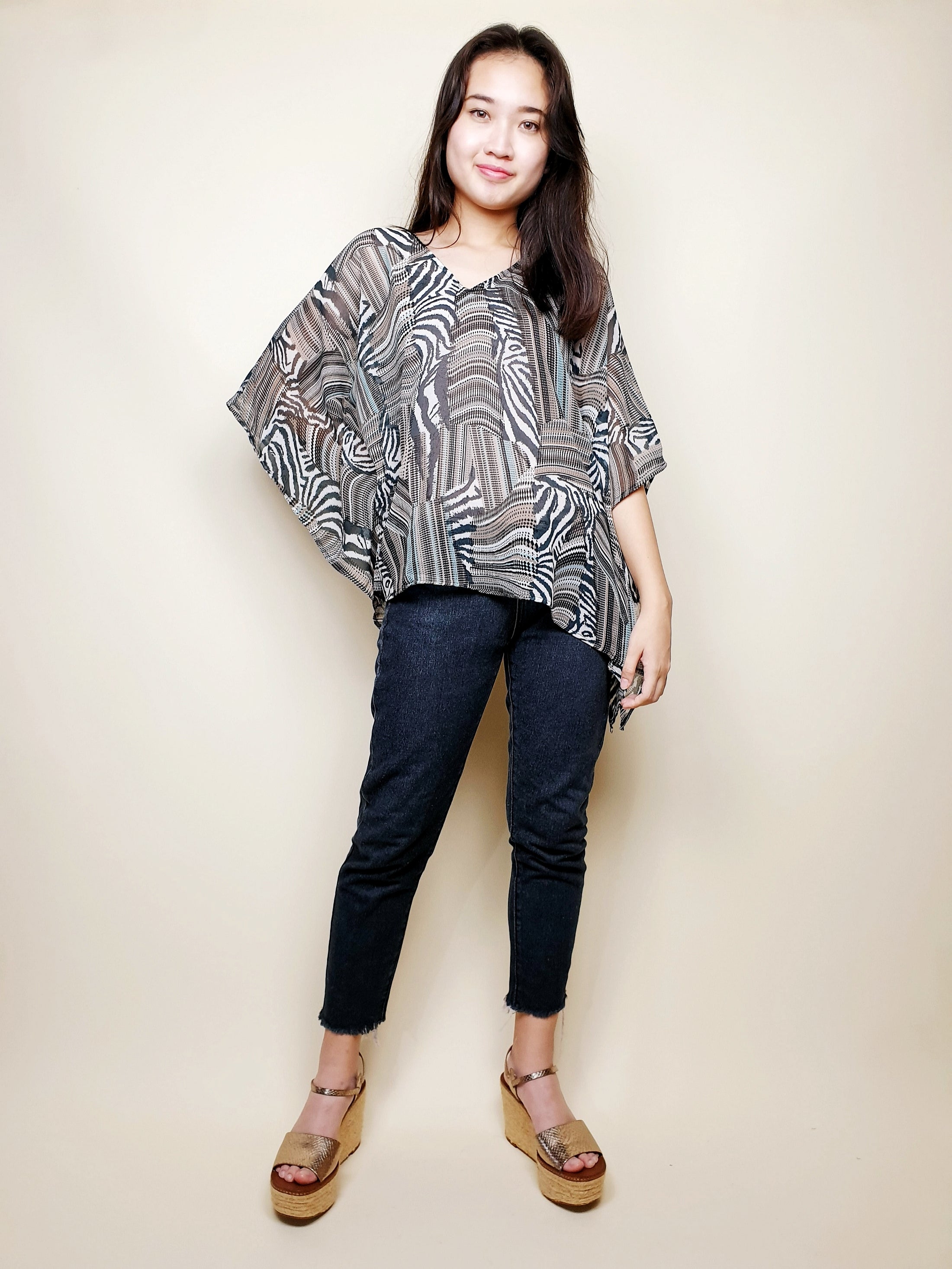 V-neck Zeenia Kaftan Top | Angie's Fashion