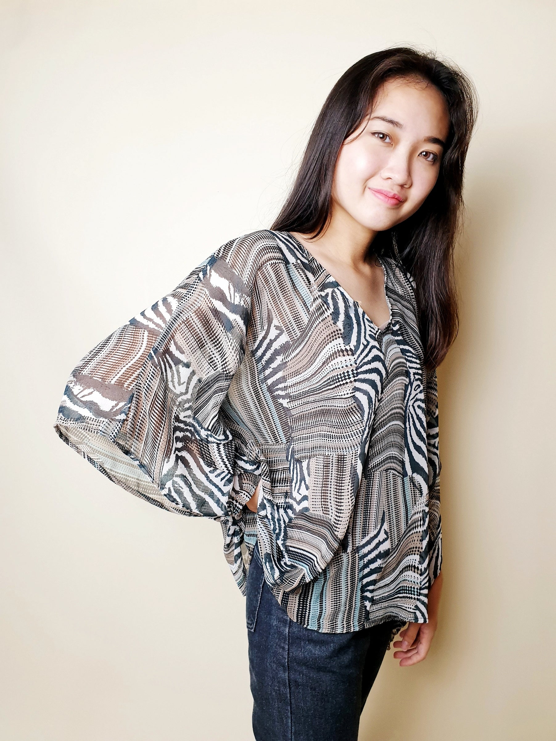 V-neck Zeenia Kaftan Top | Angie's Fashion